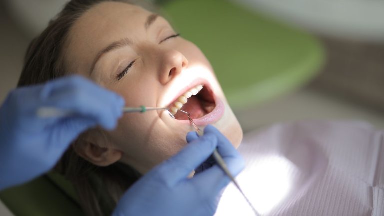 What to Do When You Have a Dental Emergency
