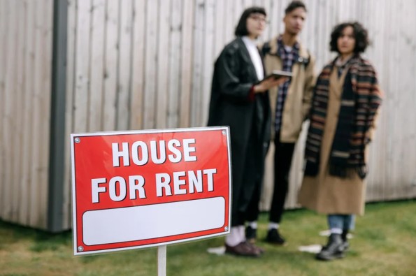 Set Clear Communication Channels