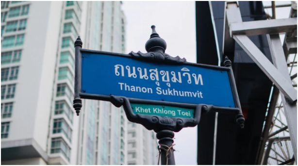 Which areas should you choose for the best budget hotels in Bangkok?