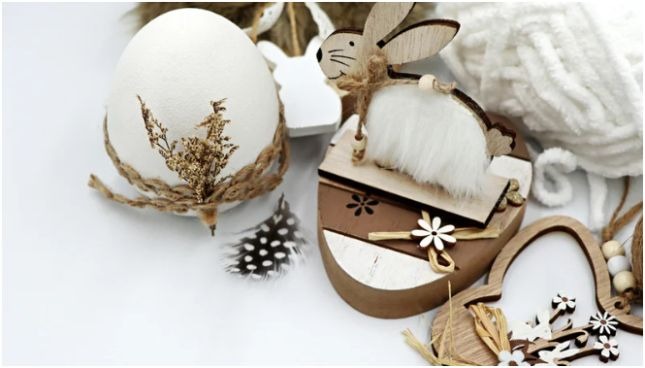 Seasonal Refreshment with Textiles and Accessories