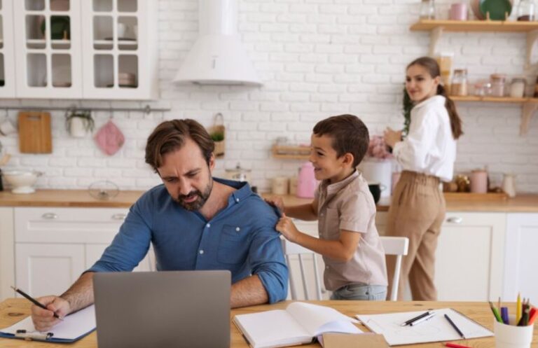 Balancing Work and Parenting in Georgia: You’re Not Alone Balancing Work and Parenting in Georgia: You're Not Alone